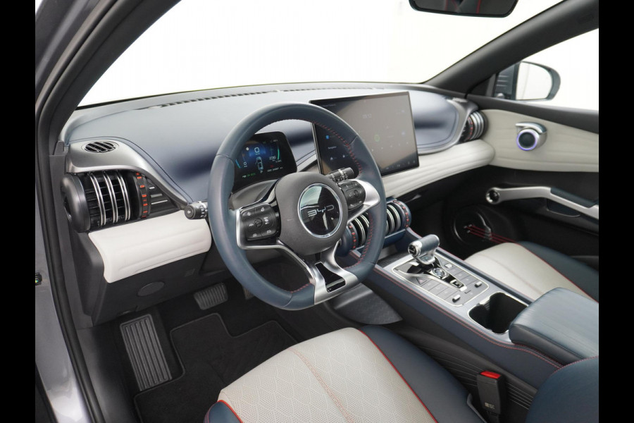BYD ATTO 3 Design COMPLETE AUTO | RIJKLAAR INCL. FABR. GARANTIE T/M 2029 | AANDRIJFLIJN EN ACCU ZELFS T/M 2031