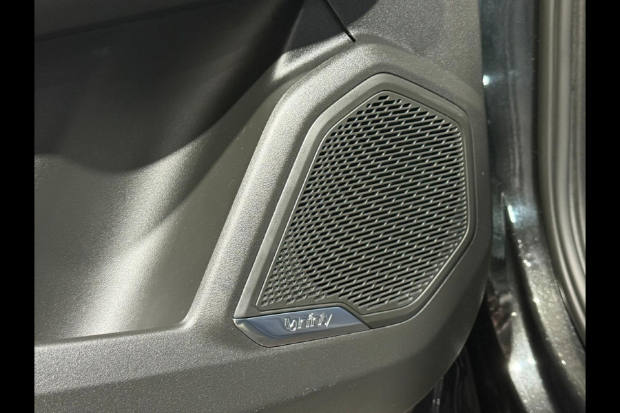 Lynk & Co 01 1.5 PANO/CAMERA/AUTO-PILOT/MEMORY/APPLE-CARPLAY
