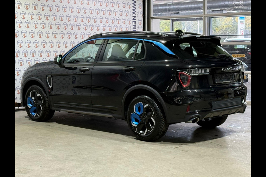Lynk & Co 01 1.5 PANO/CAMERA/AUTO-PILOT/MEMORY/APPLE-CARPLAY