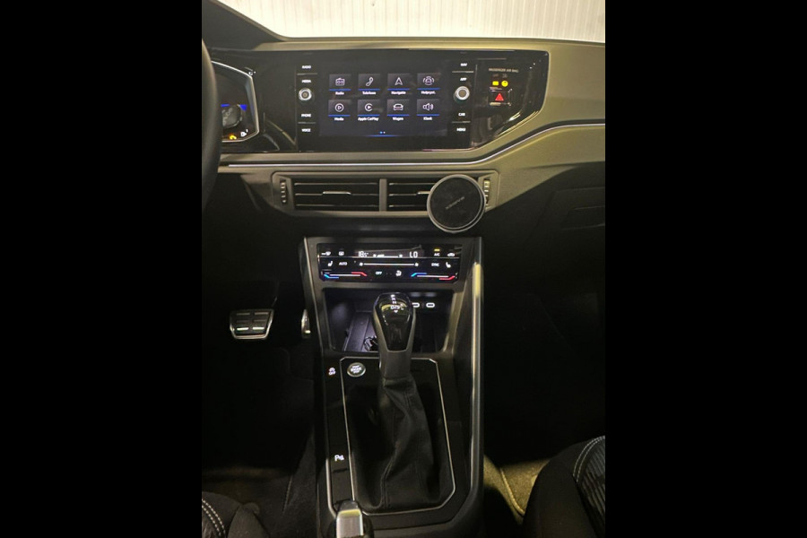 Volkswagen Taigo 1.5 TSI | 3x R-Line | PANO | IQ LIGHTS | BLACK EDITION