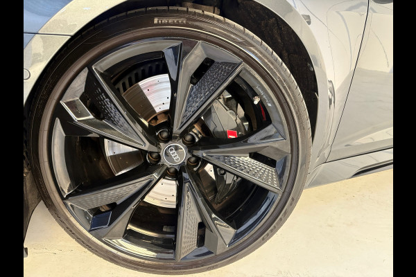 Audi RS6 quattro PANO, 4WS, Carbon (Fabrieks garantie tot 2026)