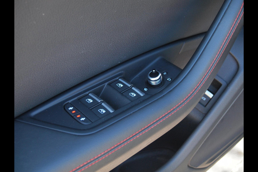 Audi A4 Avant 1.4 TFSI Sport S line black edition | Camera | Sfeerverlichting | Cruise Control | Automaat |