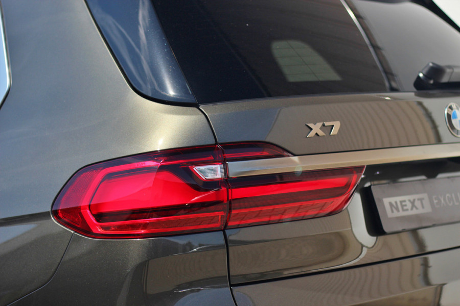 BMW X7 M50i High Executive Sky Lounge | M-sport | Bowers en Wilkins