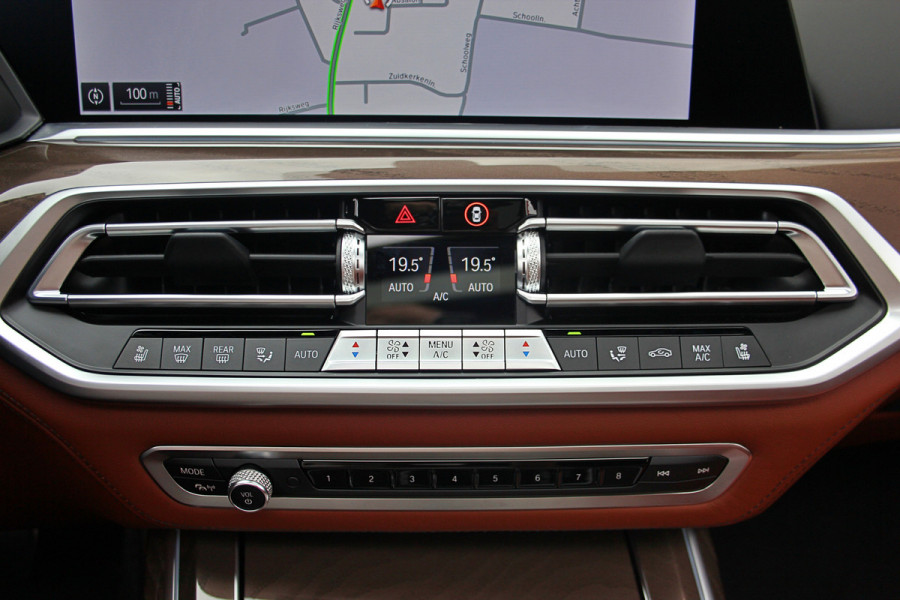 BMW X7 M50i High Executive Sky Lounge | M-sport | Bowers en Wilkins