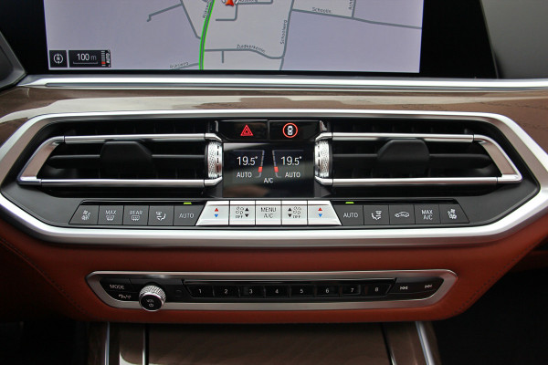 BMW X7 M50i High Executive Sky Lounge | M-sport | Bowers en Wilkins