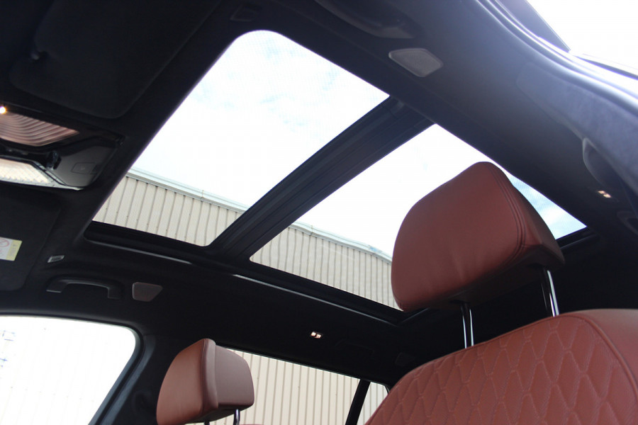 BMW X7 M50i High Executive Sky Lounge | M-sport | Bowers en Wilkins