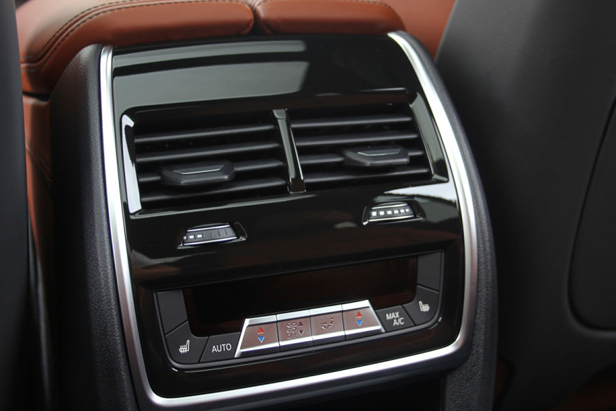 BMW X7 M50i High Executive Sky Lounge | M-sport | Bowers en Wilkins