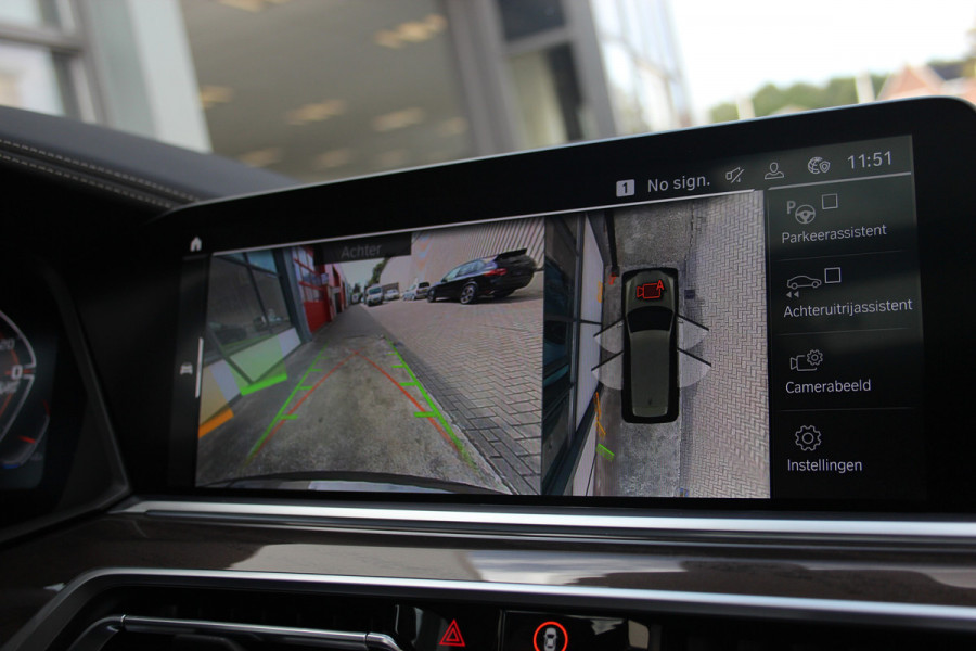 BMW X7 M50i High Executive Sky Lounge | M-sport | Bowers en Wilkins