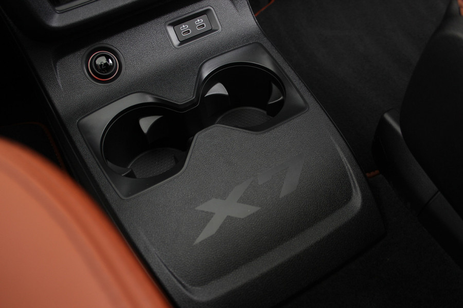 BMW X7 M50i High Executive Sky Lounge | M-sport | Bowers en Wilkins