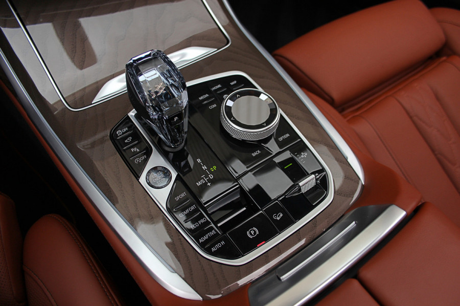 BMW X7 M50i High Executive Sky Lounge | M-sport | Bowers en Wilkins