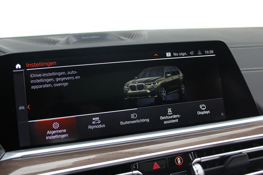 BMW X7 M50i High Executive Sky Lounge | M-sport | Bowers en Wilkins