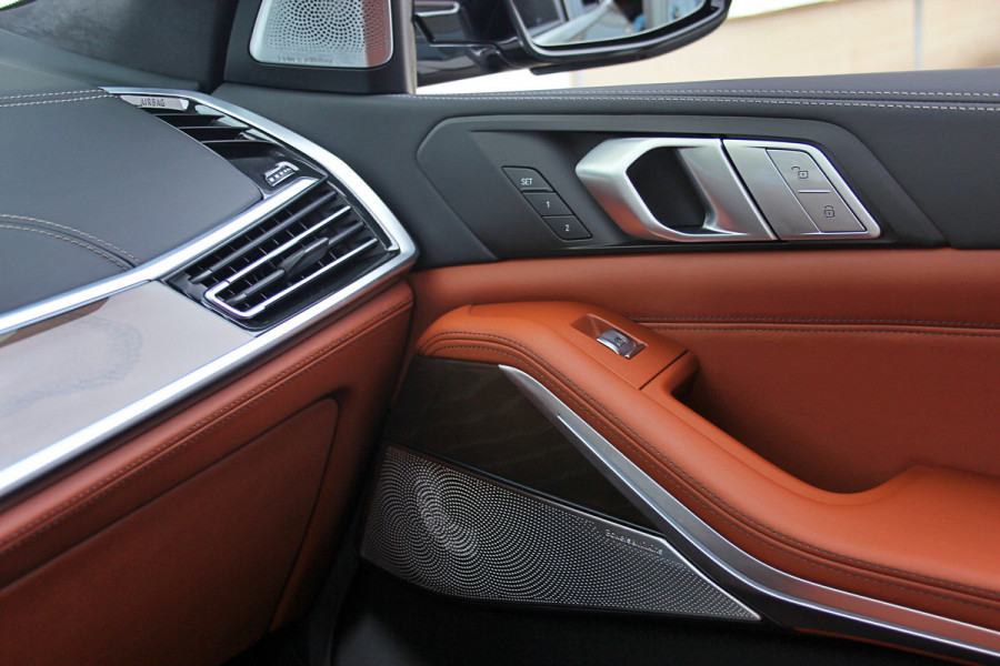 BMW X7 M50i High Executive Sky Lounge | M-sport | Bowers en Wilkins