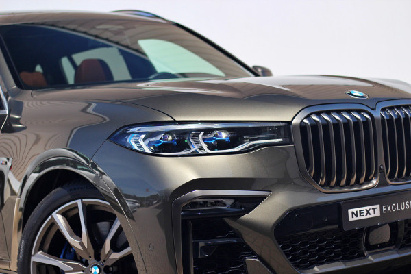 BMW X7 M50i High Executive Sky Lounge | M-sport | Bowers en Wilkins