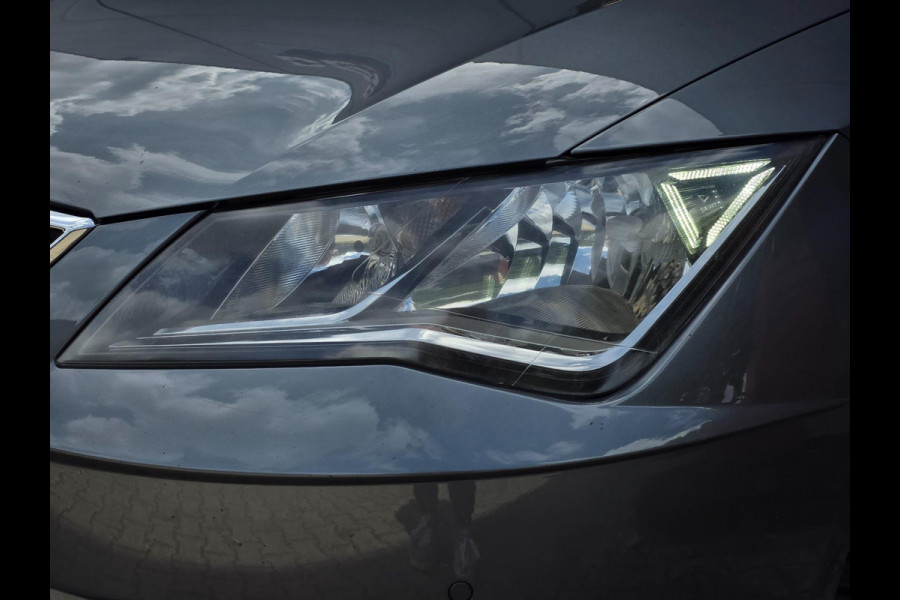 Seat Leon 1.4 EcoTSI Xcellence / CARPLAY / KEYLESS / SFEERVERL. / P.SENSOR V+A / CRUISE / ALL-SEASON / ISOFIX / RESERVEB. / 6-BAK!