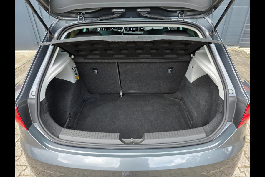 Seat Leon 1.4 EcoTSI Xcellence / CARPLAY / KEYLESS / SFEERVERL. / P.SENSOR V+A / CRUISE / ALL-SEASON / ISOFIX / RESERVEB. / 6-BAK!