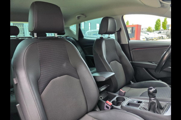 Seat Leon 1.4 EcoTSI Xcellence / CARPLAY / KEYLESS / SFEERVERL. / P.SENSOR V+A / CRUISE / ALL-SEASON / ISOFIX / RESERVEB. / 6-BAK!