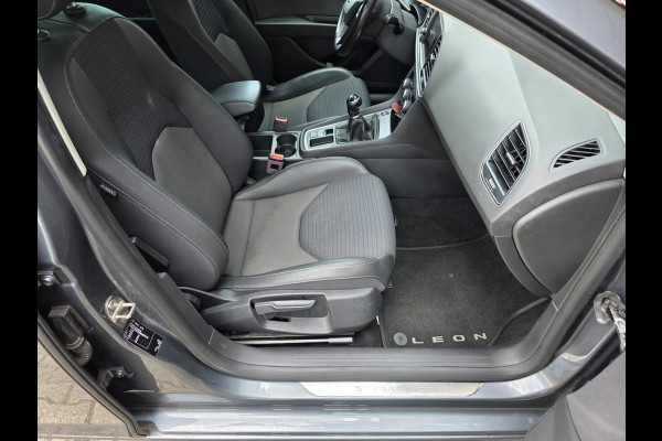 Seat Leon 1.4 EcoTSI Xcellence / CARPLAY / KEYLESS / SFEERVERL. / P.SENSOR V+A / CRUISE / ALL-SEASON / ISOFIX / RESERVEB. / 6-BAK!