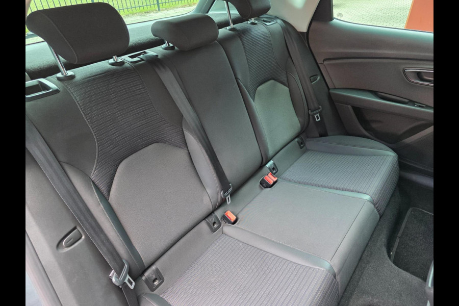 Seat Leon 1.4 EcoTSI Xcellence / CARPLAY / KEYLESS / SFEERVERL. / P.SENSOR V+A / CRUISE / ALL-SEASON / ISOFIX / RESERVEB. / 6-BAK!