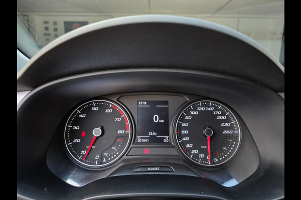 Seat Leon 1.4 EcoTSI Xcellence / CARPLAY / KEYLESS / SFEERVERL. / P.SENSOR V+A / CRUISE / ALL-SEASON / ISOFIX / RESERVEB. / 6-BAK!