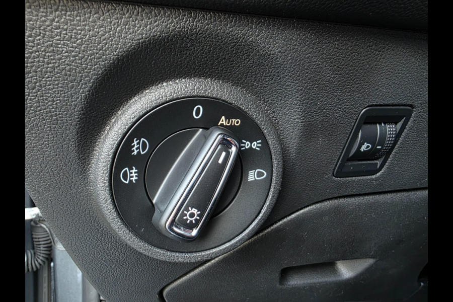 Seat Leon 1.4 EcoTSI Xcellence / CARPLAY / KEYLESS / SFEERVERL. / P.SENSOR V+A / CRUISE / ALL-SEASON / ISOFIX / RESERVEB. / 6-BAK!