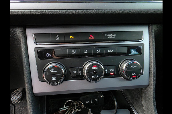 Seat Leon 1.4 EcoTSI Xcellence / CARPLAY / KEYLESS / SFEERVERL. / P.SENSOR V+A / CRUISE / ALL-SEASON / ISOFIX / RESERVEB. / 6-BAK!