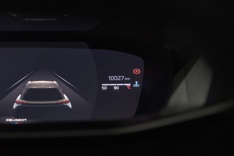Peugeot 2008 PureTech 130 EAT8 GT | 360 Camera | Adaptieve Cruise Control | Dodehoekdetectie | Apple Carplay
