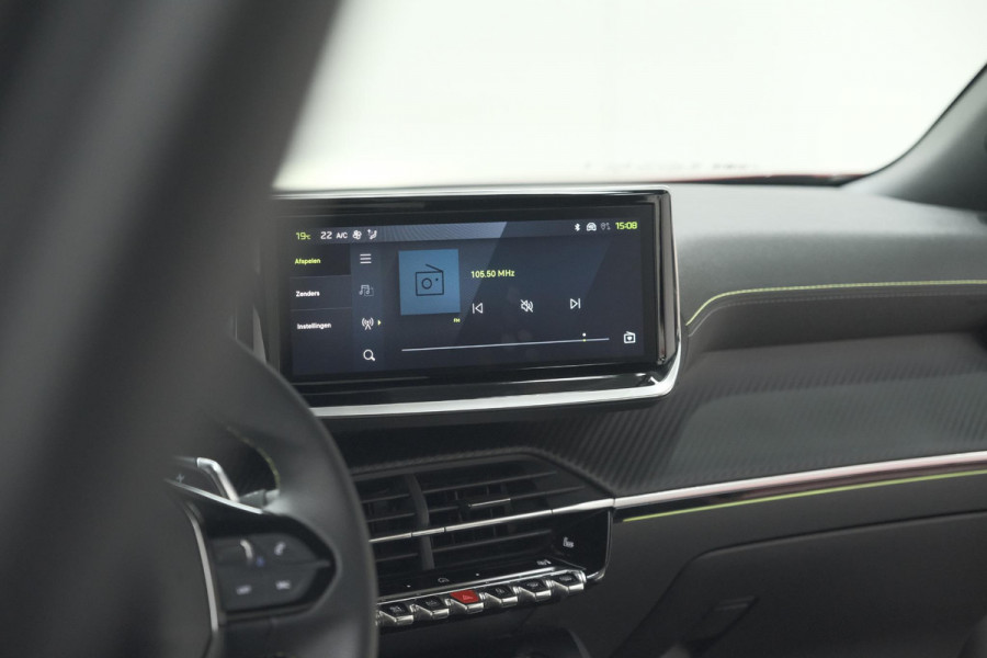 Peugeot 2008 PureTech 130 EAT8 GT | 360 Camera | Adaptieve Cruise Control | Dodehoekdetectie | Apple Carplay
