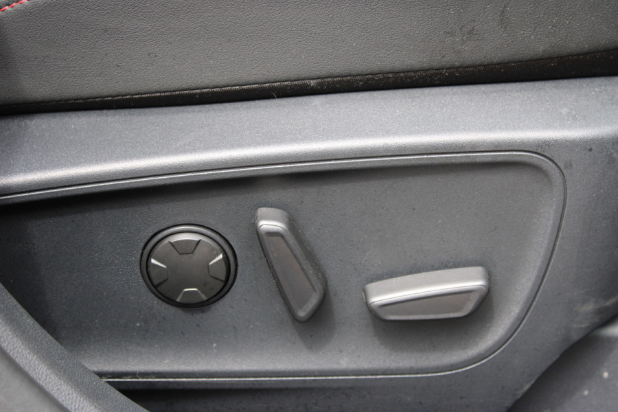 Ford Kuga 2.5 PHEV ST-Line X | Facelift | Panoramadak | Head-up | BLIS | Winterpack | Trekhaak | B&O | AGR