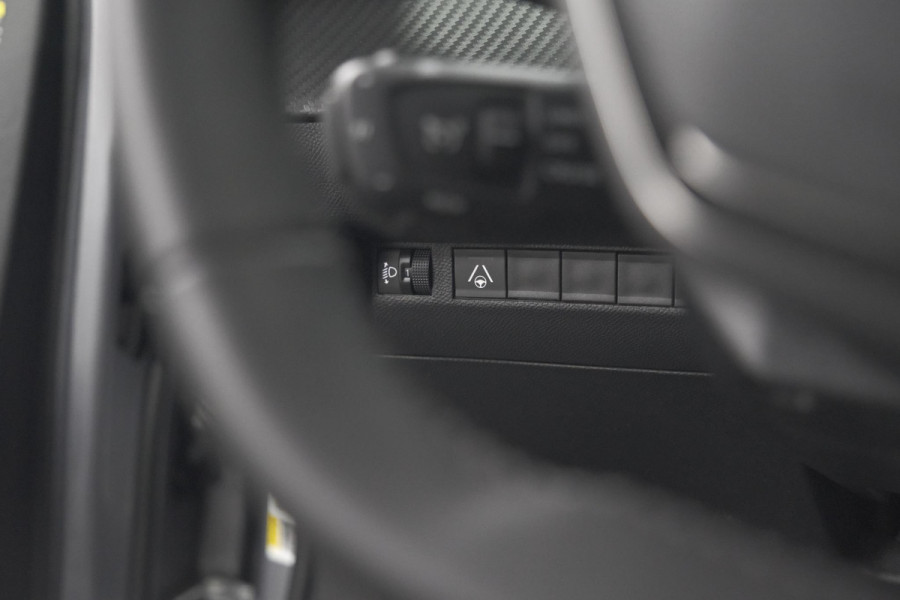 Peugeot 2008 Hybrid 136 e-DSC6 Allure | 360 Camera | Adaptieve Cruise Control | Dodehoekdetectie | Navigatie