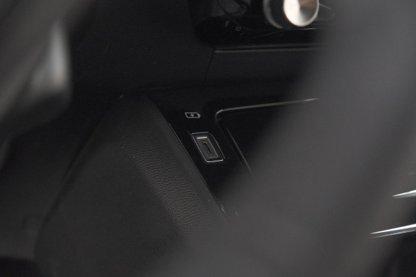 Peugeot 2008 Hybrid 136 e-DSC6 Allure | 360 Camera | Adaptieve Cruise Control | Dodehoekdetectie | Navigatie