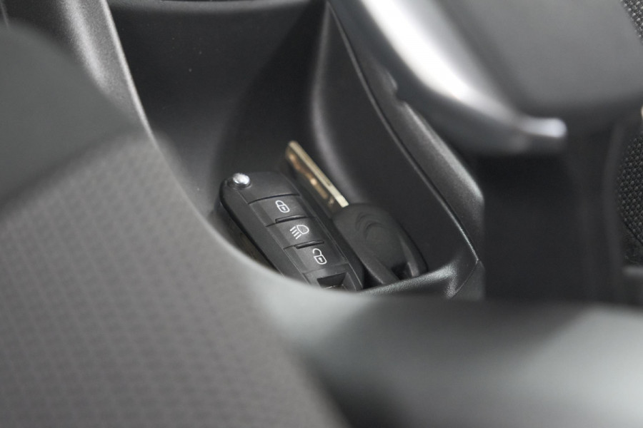 Citroën C3 Aircross PureTech 110 S&S Feel | Trekhaak | Parkeersensoren | Apple Carplay | Navigatie