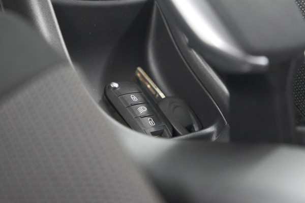 Citroën C3 Aircross PureTech 110 S&S Feel | Trekhaak | Parkeersensoren | Apple Carplay | Navigatie