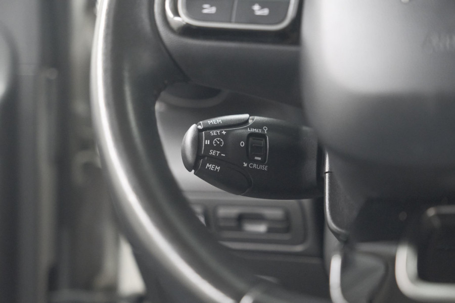 Citroën C3 Aircross PureTech 110 S&S Feel | Trekhaak | Parkeersensoren | Apple Carplay | Navigatie