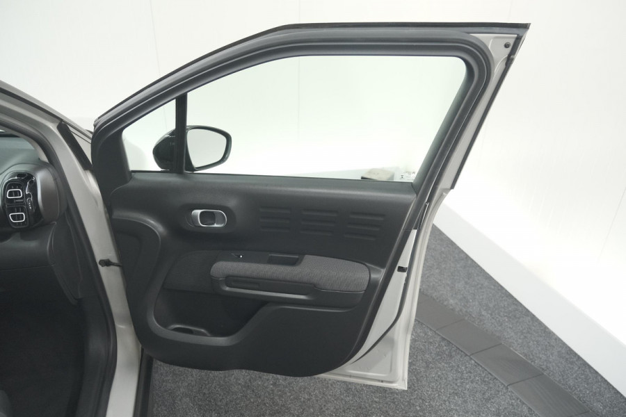 Citroën C3 Aircross PureTech 110 S&S Feel | Trekhaak | Parkeersensoren | Apple Carplay | Navigatie