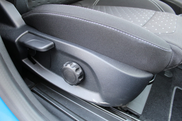 Ford Puma 1.0 EcoBoost Hybrid Titanium | Trekhaak | 360 Camera |  BLIS | Navigatie | Winterpack