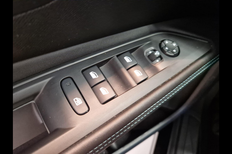 Peugeot 3008 1.6 Plug-in-Hybrid 225pk Allure Automaat | Navigatie | Achteruitrijcamera | Cruise Control | Apple Carplay/Android Auto