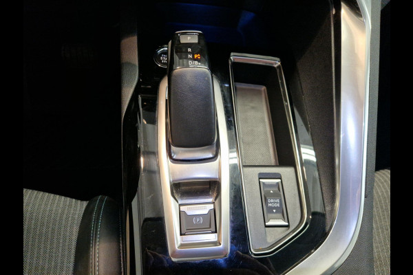 Peugeot 3008 1.6 Plug-in-Hybrid 225pk Allure Automaat | Navigatie | Achteruitrijcamera | Cruise Control | Apple Carplay/Android Auto