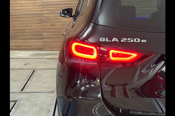 Mercedes-Benz GLA 250 e AMG Line | Pano | Nightpakket | Adaptive Cruise | Matrix LED | 360 camera