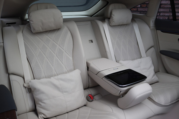Mercedes-Benz EQS 450+ AMG Exclusive Line 118 kWh | Facelift | ex btw €78.500,- | Hyperscreen | Achterasbesturing | Airmatic | Distronic+ | Chauffeurspakket | MBUX Tablet | Massage | Burmester | Nappa Leder | HUD |