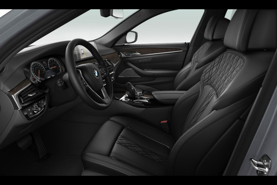 BMW 5 Serie 540i Luxury Line - Dak - Adaptive Drive - Head-Up - ACC - Standkachel - Harman Kardon