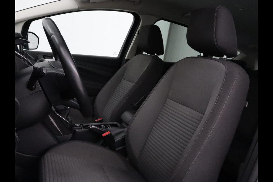 Ford C-MAX 1.5 TDCi Titanium | Carplay | Trekhaak | Navigatie | Verwarmde voorruit | Climate control | Keyless | Parkeerhulp | Cruise control