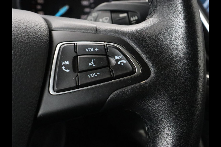 Ford C-MAX 1.5 TDCi Titanium | Carplay | Trekhaak | Navigatie | Verwarmde voorruit | Climate control | Keyless | Parkeerhulp | Cruise control