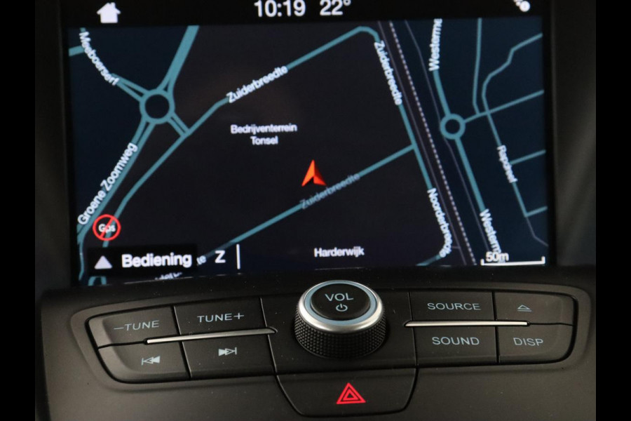 Ford C-MAX 1.5 TDCi Titanium | Carplay | Trekhaak | Navigatie | Verwarmde voorruit | Climate control | Keyless | Parkeerhulp | Cruise control