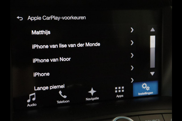 Ford C-MAX 1.5 TDCi Titanium | Carplay | Trekhaak | Navigatie | Verwarmde voorruit | Climate control | Keyless | Parkeerhulp | Cruise control
