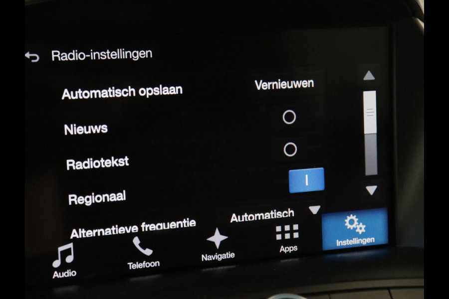 Ford C-MAX 1.5 TDCi Titanium | Carplay | Trekhaak | Navigatie | Verwarmde voorruit | Climate control | Keyless | Parkeerhulp | Cruise control