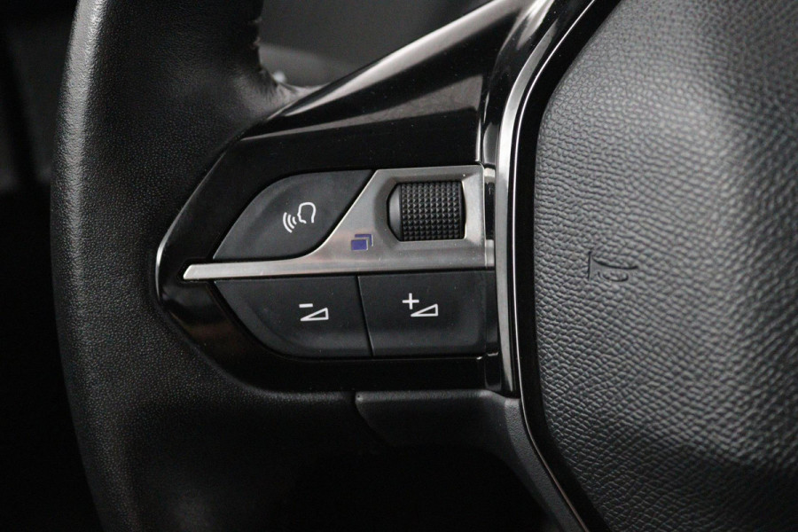 Peugeot 208 1.2 PureTech Blue Lease Active (PARKEERSENSOREN, NAVIGATIE, BLUETOOTH, NL-AUTO, GOED ONDERHOUDEN)