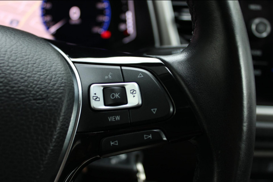 Volkswagen T-Roc 1.0 TSI Style Business Pano Virtual Carplay