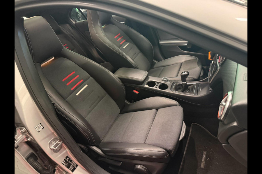 Mercedes-Benz A-Klasse 160 AMG SPORT-EDITION PANO/LED/NAVI/PDC/ECC/CRUISE///