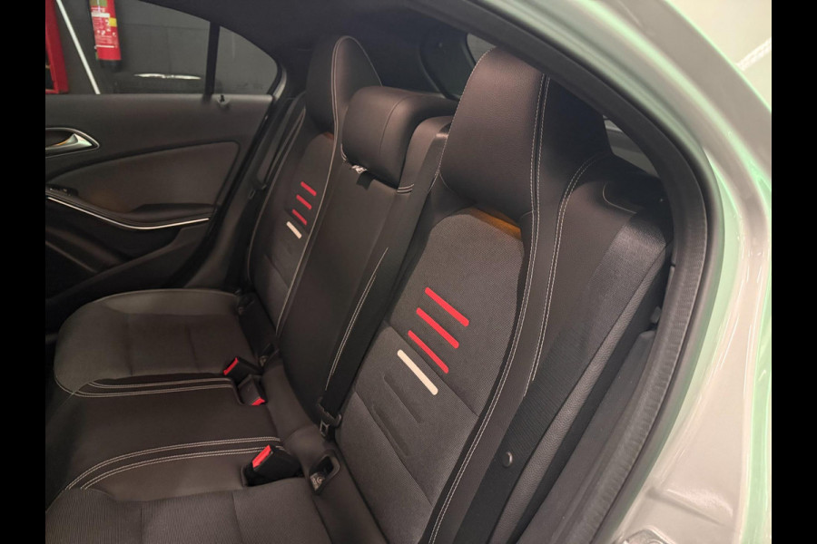 Mercedes-Benz A-Klasse 160 AMG SPORT-EDITION PANO/LED/NAVI/PDC/ECC/CRUISE///
