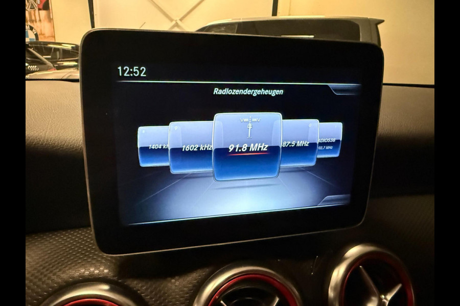 Mercedes-Benz A-Klasse 160 AMG SPORT-EDITION PANO/LED/NAVI/PDC/ECC/CRUISE///